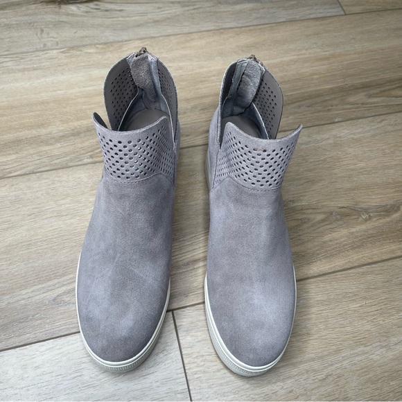 NEW Steve Madden Winnie Sneaker Platform Bootie - Picture 3 of 6